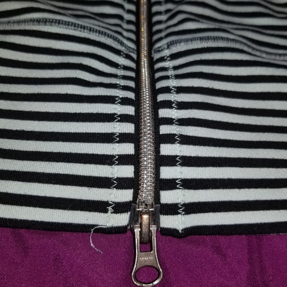 Lululemon long sleeve turtleneck sweater - Picture 13 of 14